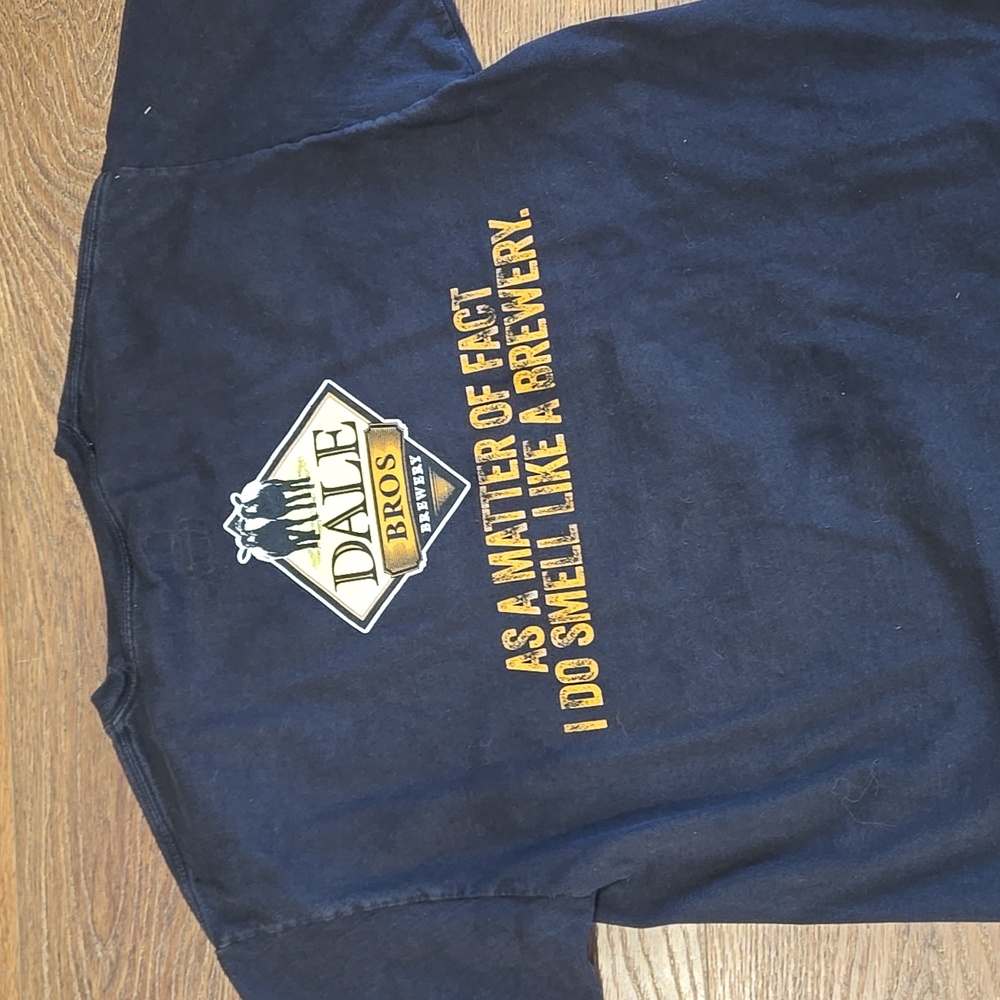 HANES BEEFY T GRAPHIC TSHIRT.  SIZE LARGE #7876.